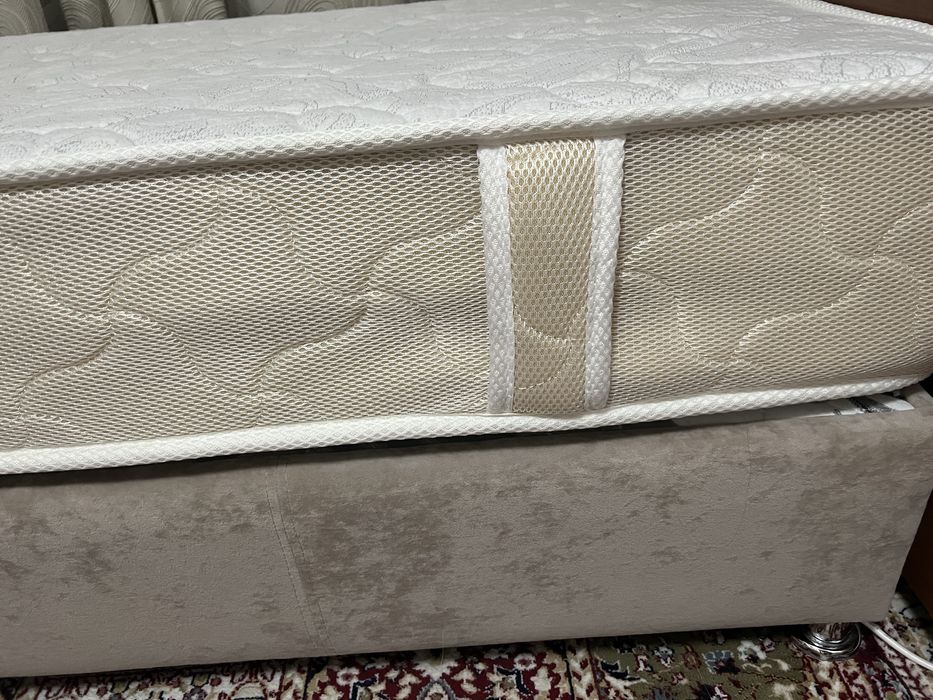 Кровать односпальную продам