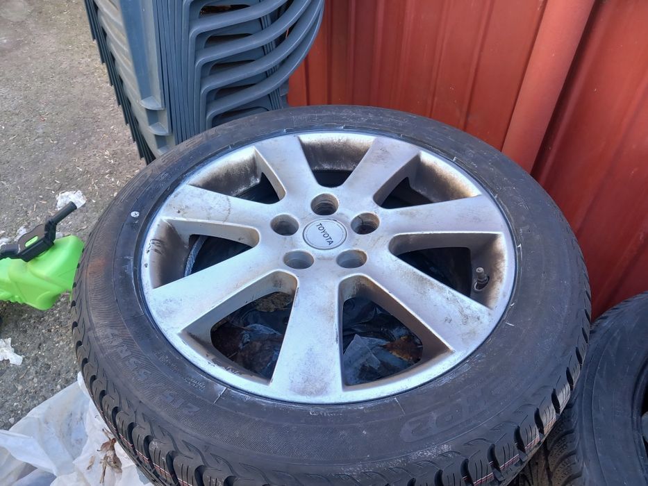 Roti Toyota complecte pe17