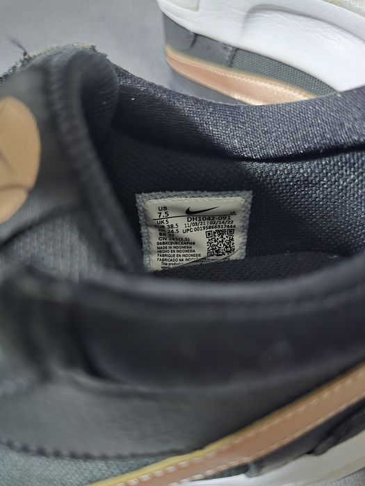 Adidași Nike court lite