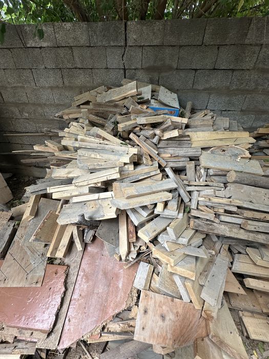 Дрова доски строй материал