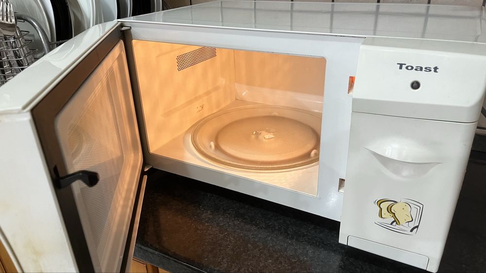 Микровълнова фурна LG