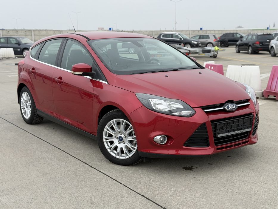 Ford Focus,1.6 benzina,Hatchback