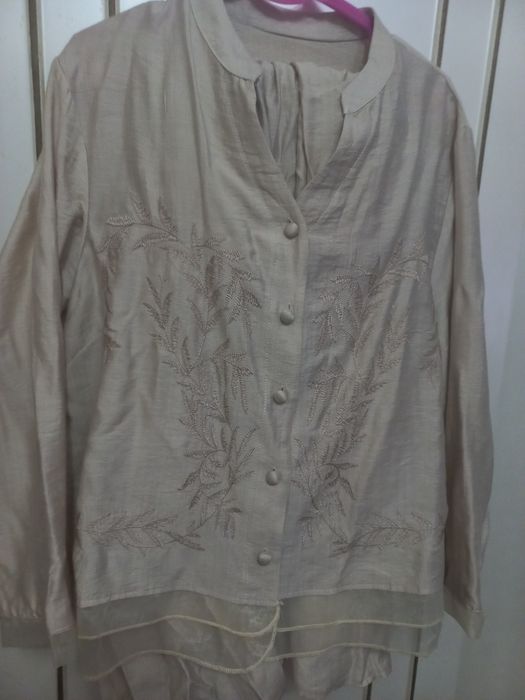 Женский костюм с юбкой новый