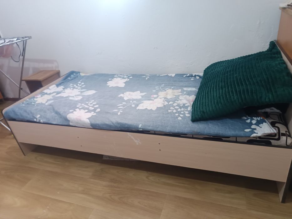 Кровать односпальная