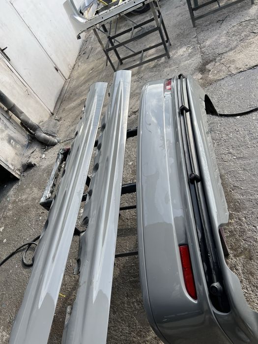 Bmw E46 купе задна броня и прагове