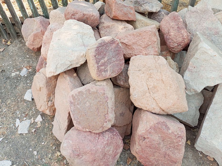 Натуральный рваный камень