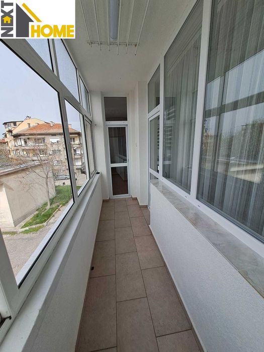 Просторен двустаен апартамент с ГАРАЖ