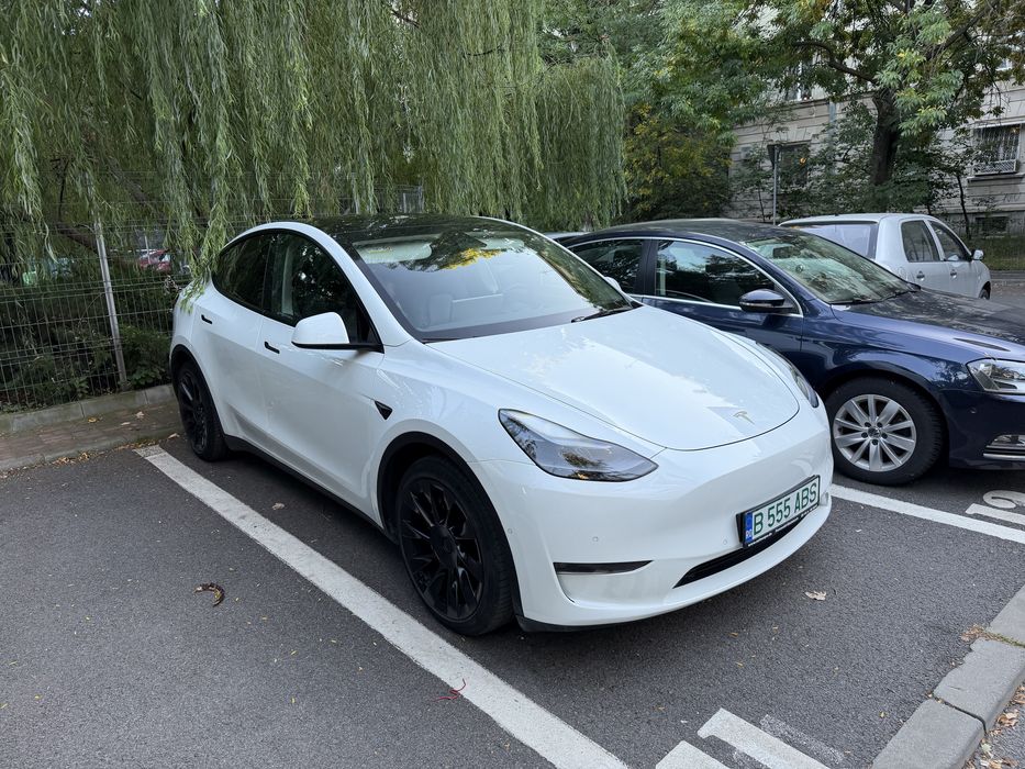 Tesla model Y Long range 62000km carlig
