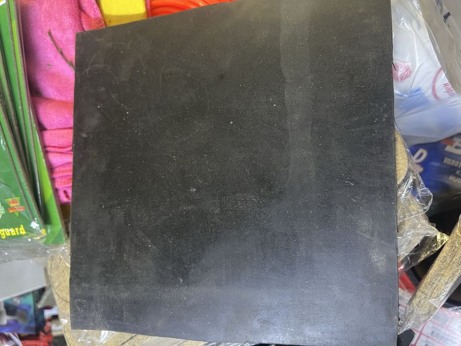 Резина для ручной колонки .Листовая резина