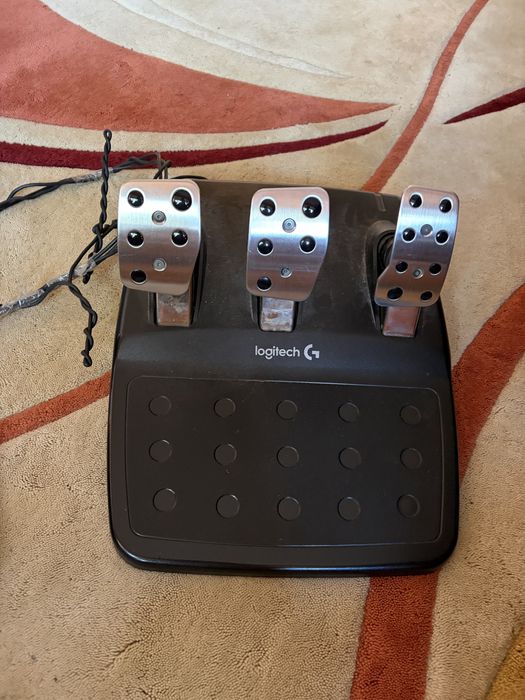Волан g29 Logitech + скоростен лост