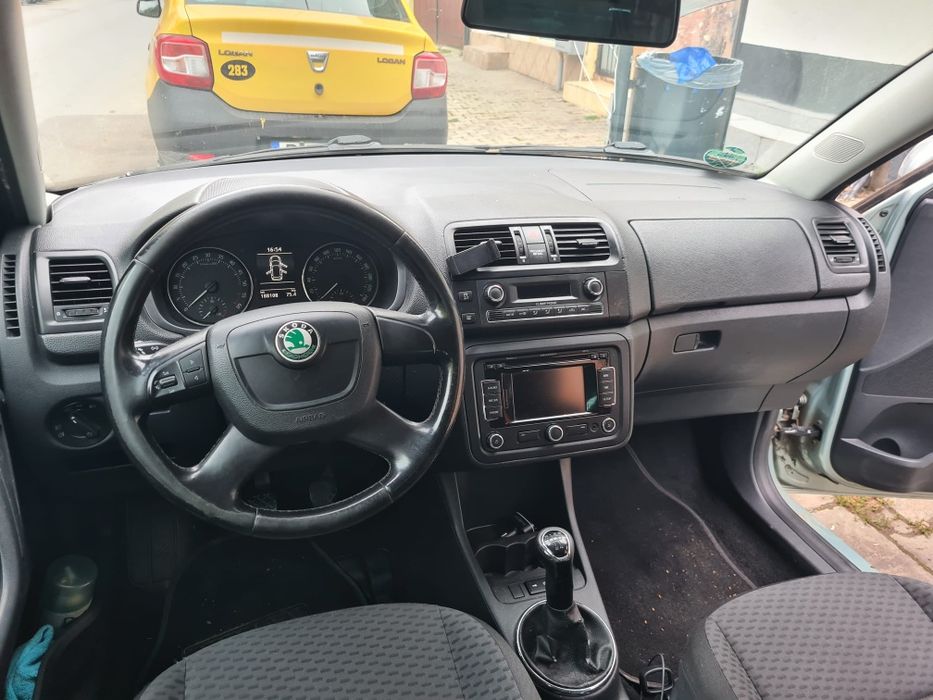 SKODA Fabia 2011 — imagine 5