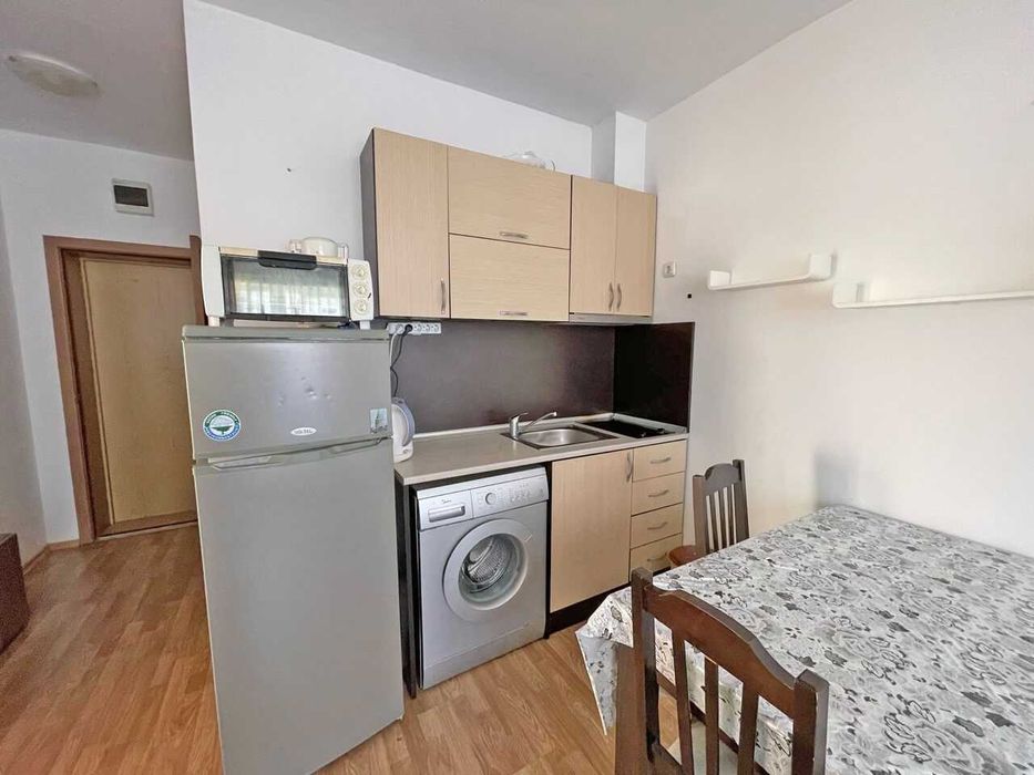 Продава се Тристаен апартамент в к.к. Слънчев бряг - 67 кв.м за 889 €/кв.м - Снимка #3