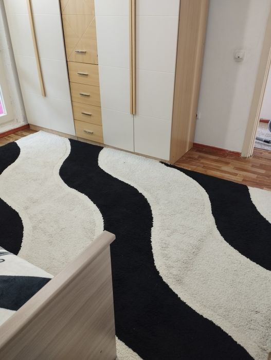 Продается ковер 2*3