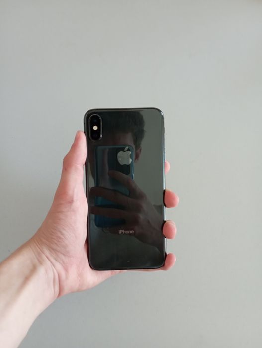 Iphone Xs max qora