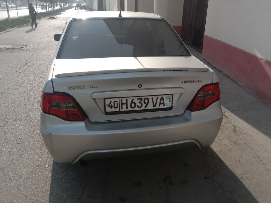 Nexia 2 yaxshi xolatda