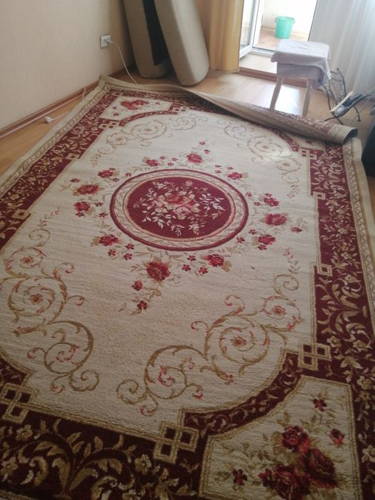 Продам 2 ковра разные