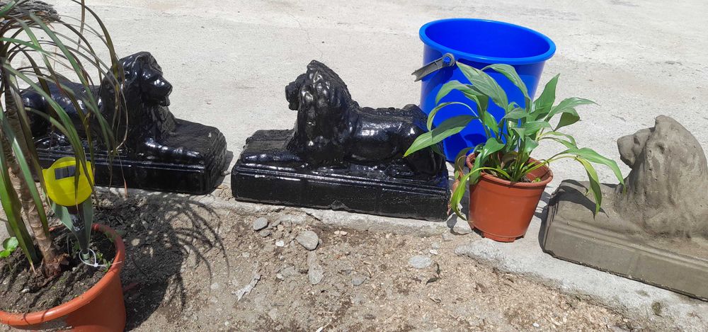 Lei ornamentali din ciment la comandă