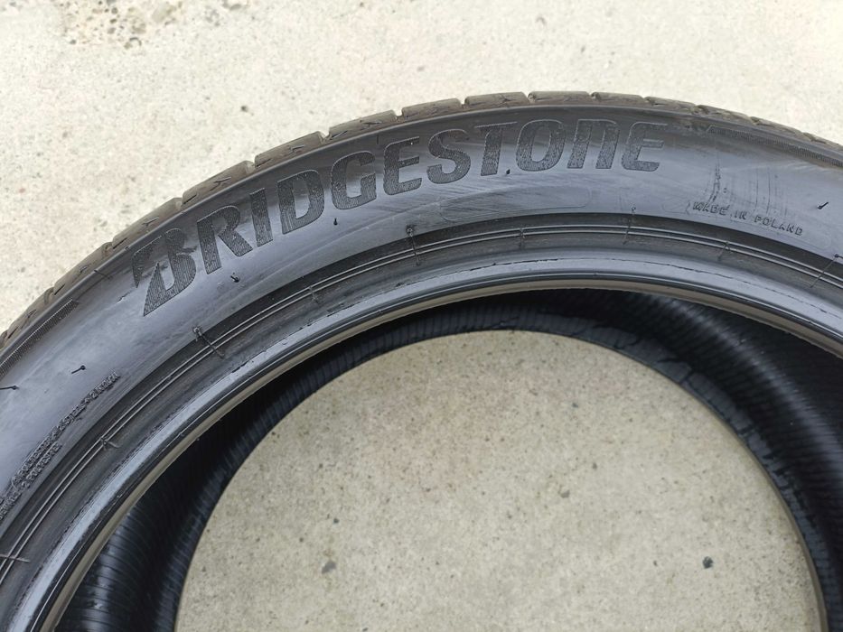 Doua anvelope vara 285 40 21 bridgestone alenza 001 profil 6,8 mm