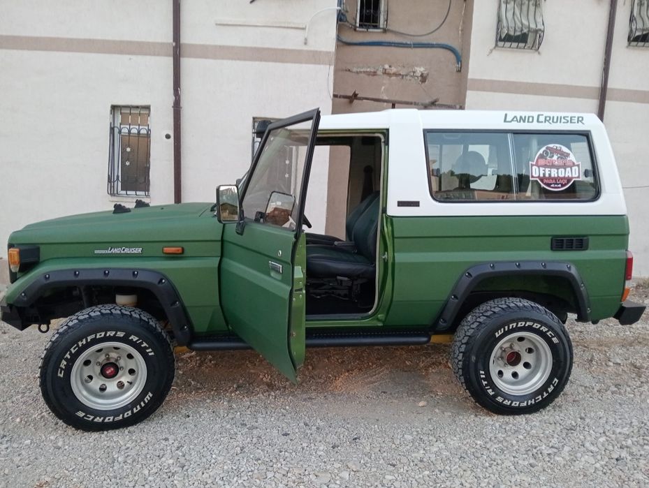 Am la vânzare toyota land cruiser lj73 diesel motore de 3000