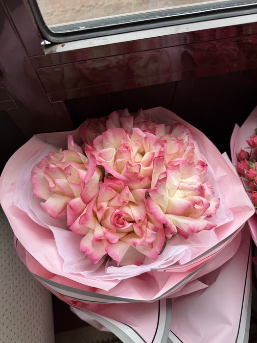 Цветы букеты розы