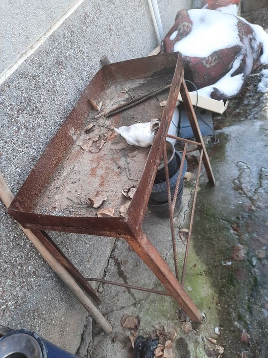 электрощит, мангал, бензобак, банки