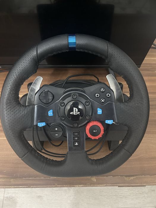 Продам игровой руль Logitech G29