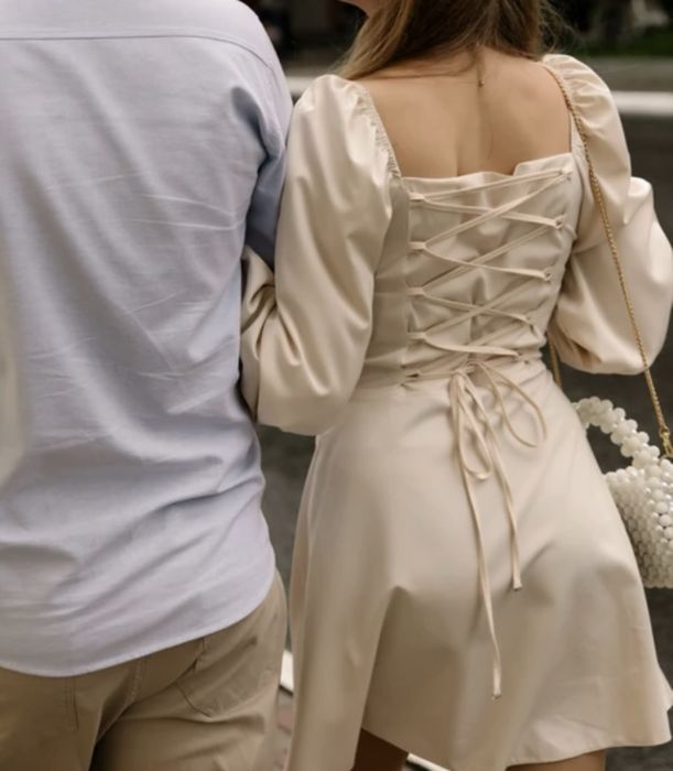 Платье женское бежевое