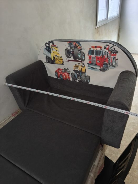 Детско канапе, става и на легълце.