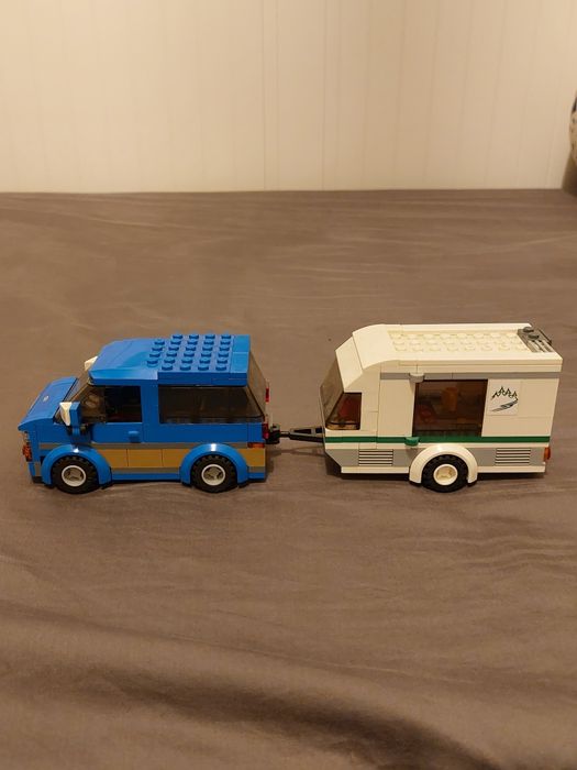 Lego City Furgoneta si Rulota 60117