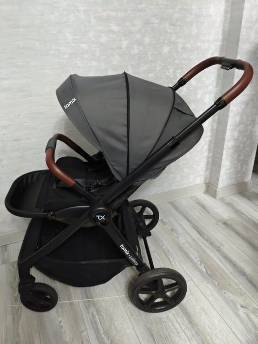 Продам коляску 2 в 1 фирмы Tomix