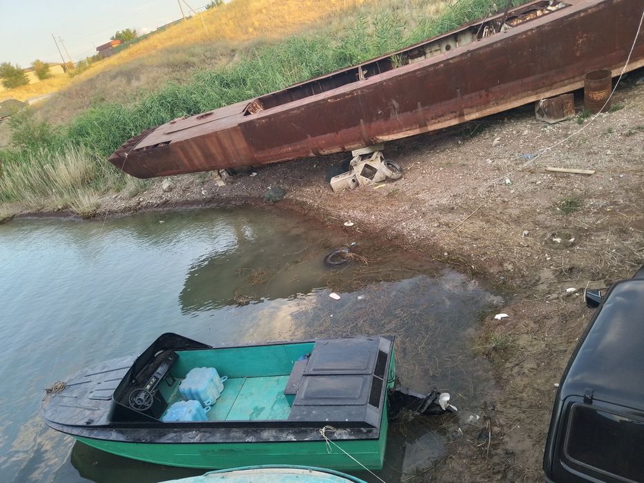 Катер Амур д.  .