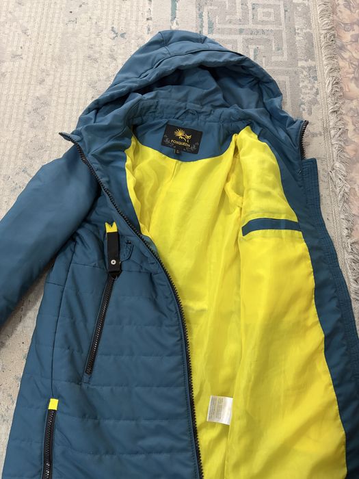 Продам детскую куртку