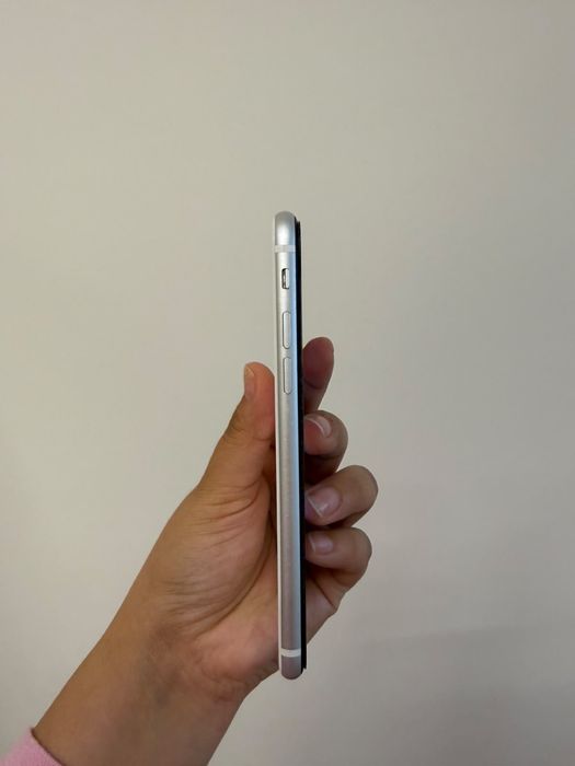 Iphone SE 2020 года