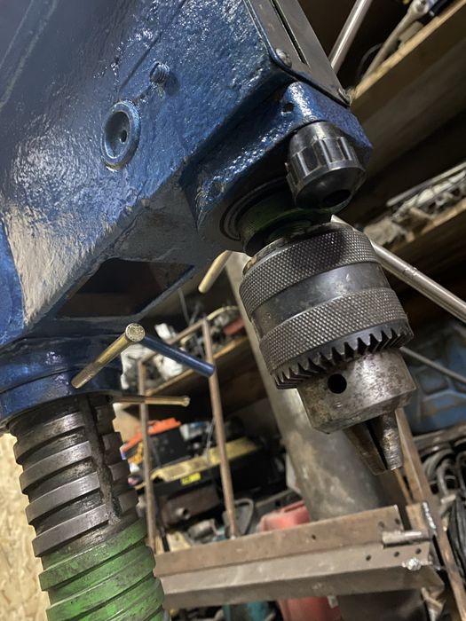 Сверлильный станок