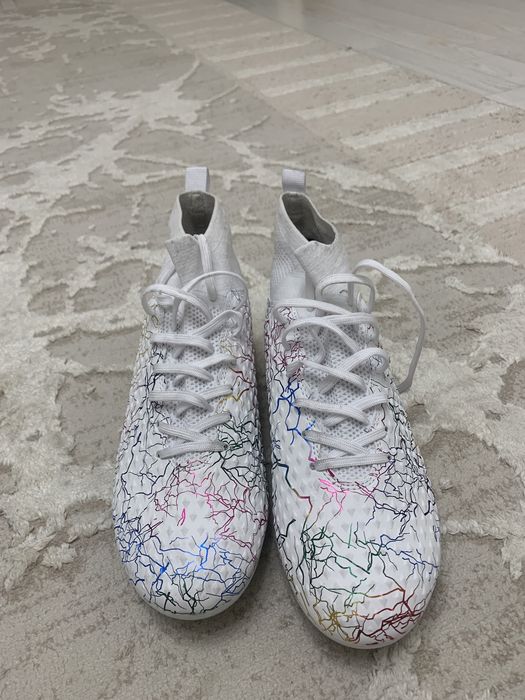 Бутсы белый