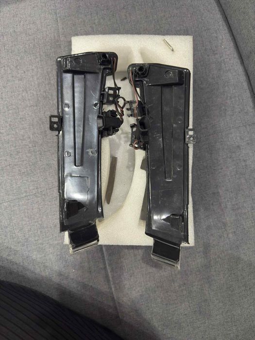 Мигачи за Мерцедес w221 фейс лифт