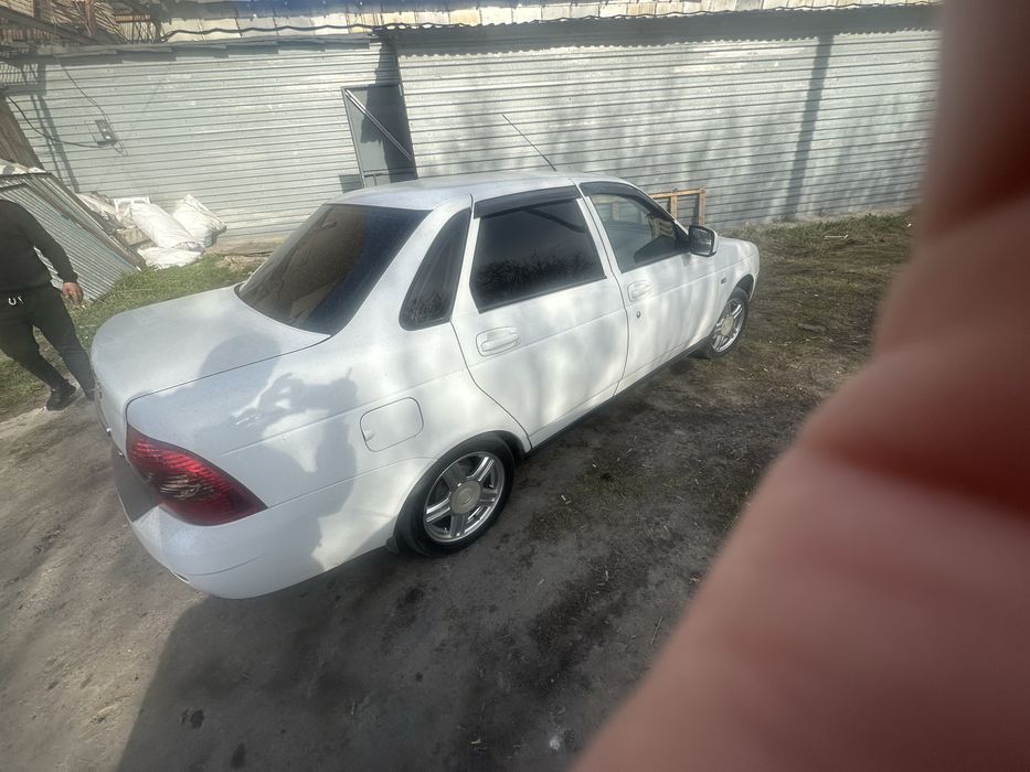 Продам приору 2013 год