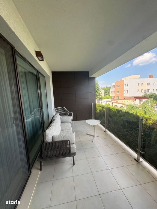 Apartament 3 camere-127mp-piscina