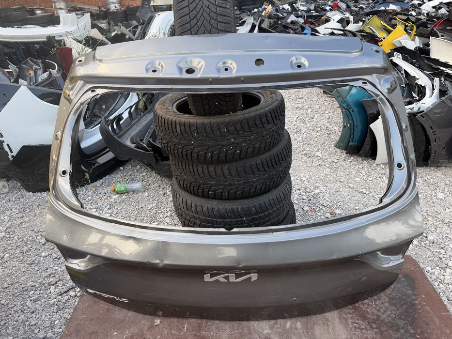 Капак Kia Stonic 2020 год.-