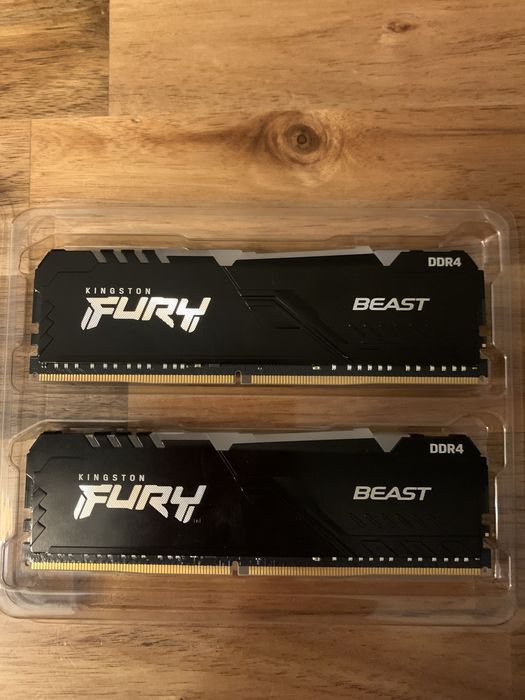 Memorie Kingston Fury RGB 16 GB DDR4