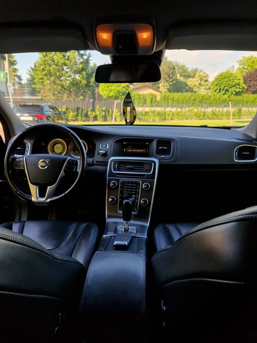 Volvo S60 D3 • Motor 5 Cilindri (Volvo) • Automat • Piele • 183.000 Km