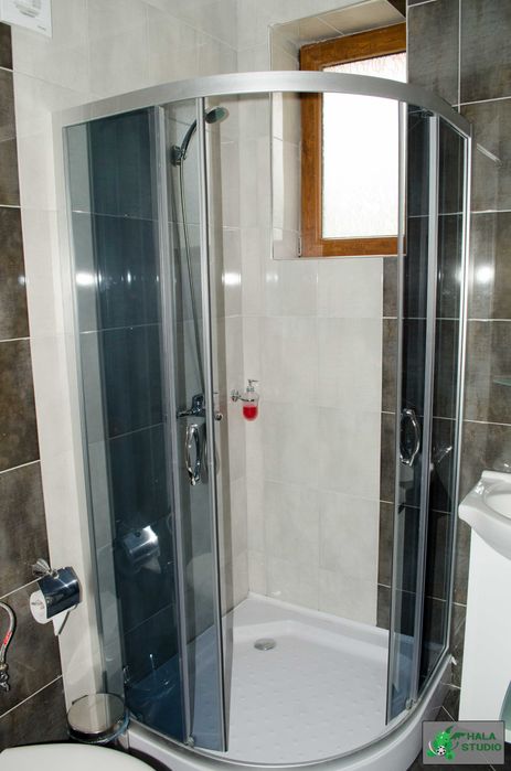 Дава се под наем Къща в с. Чупрене, Област Видин - 450 кв.м за 2397 € - Снимка #17