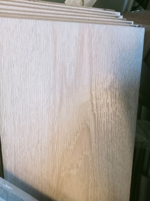 Продам ламинат 20-25 квадратов