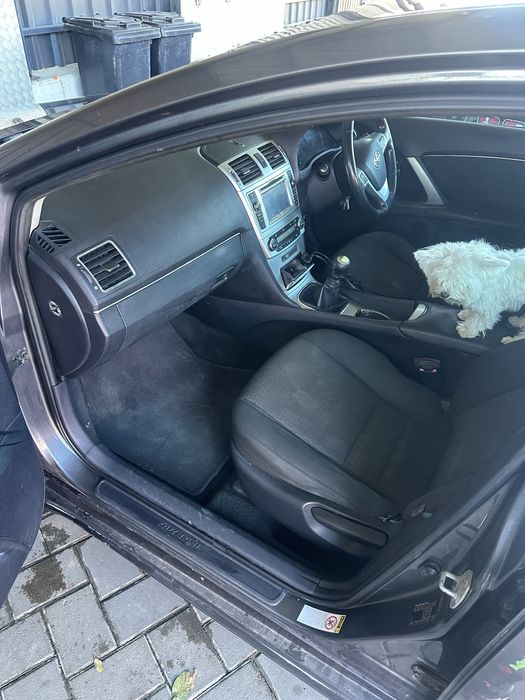 Toyota avensis 2012