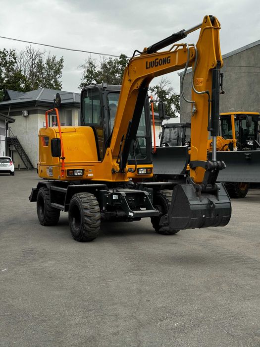 Mini ekskavator 906FW