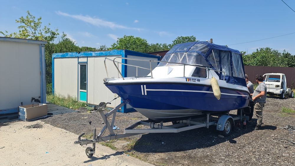 Barca rio550 cu peridoc750kg de vanzare