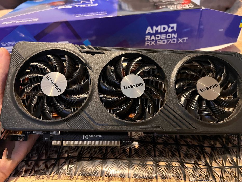 GIGABYTE GeForce rtx 4060 ti gaming OC 8GB GDDR6 128-bit DLSS