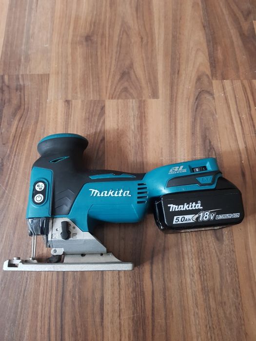 Pendular Makita DJV 181