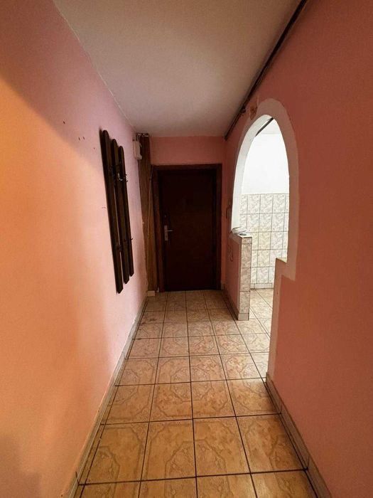 Vand Apartament 2 Camere Decomandat, Etaj Intermediar - DOBROGEI