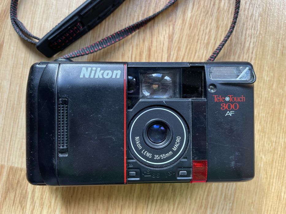 Nikon TeleTouch 300 AF